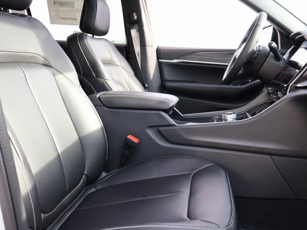 new 2025 Jeep Grand Cherokee L car, priced at $46,683