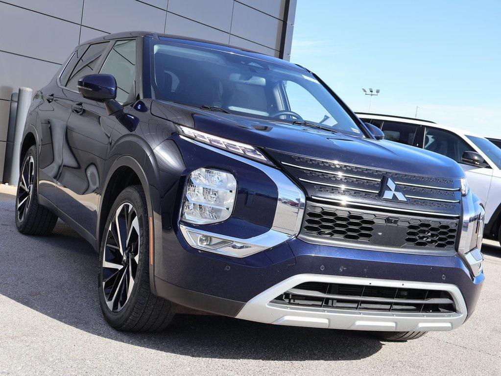 used 2024 Mitsubishi Outlander car, priced at $23,199