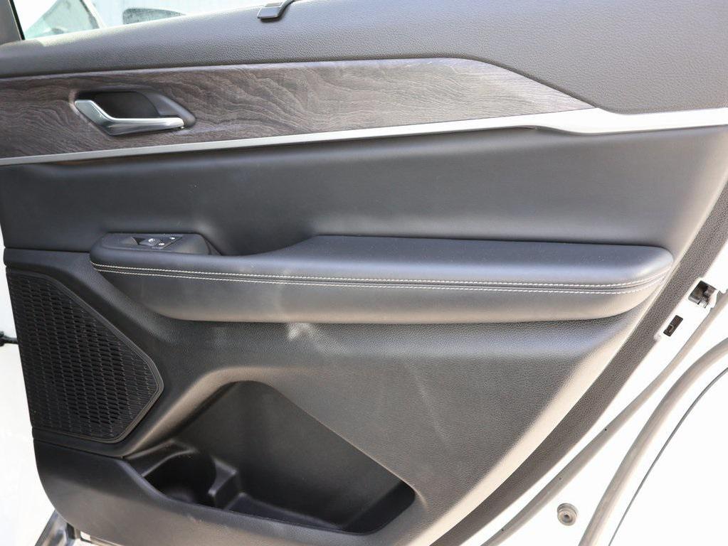 used 2024 Jeep Grand Cherokee L car, priced at $33,832