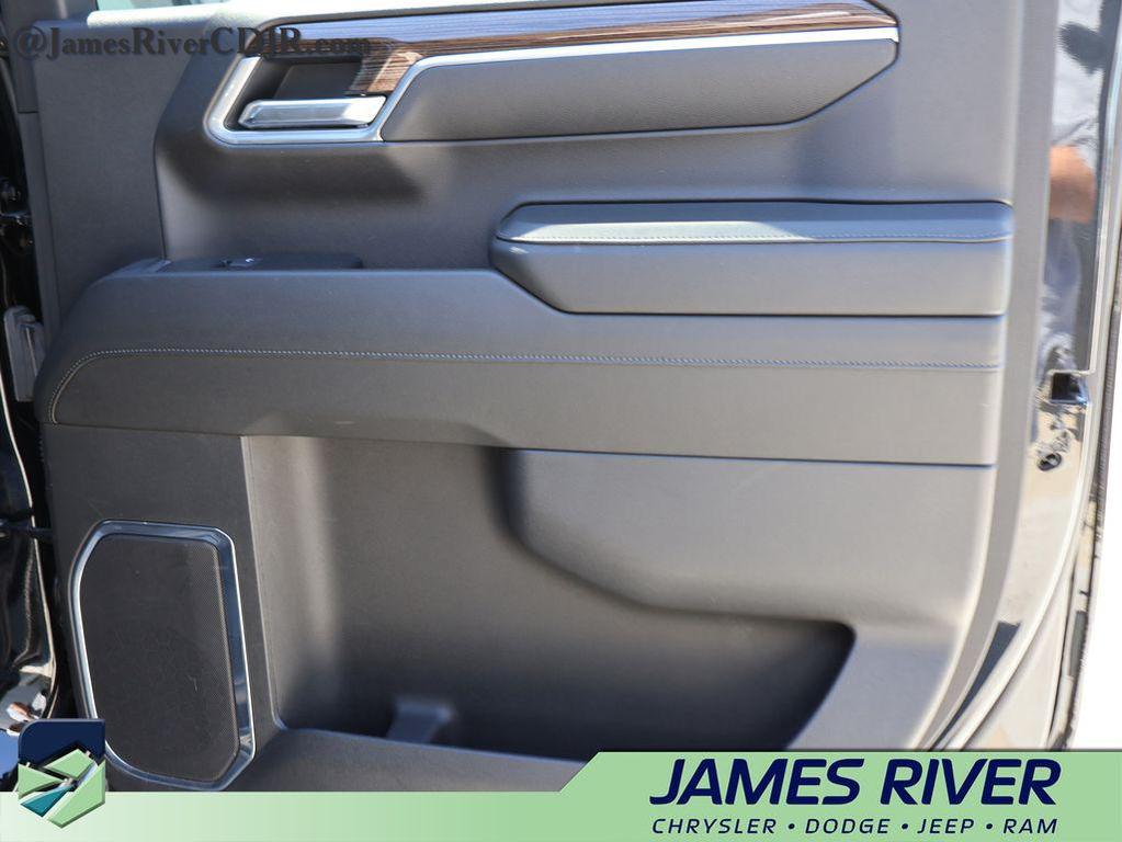 used 2025 Chevrolet Silverado 1500 car, priced at $37,515