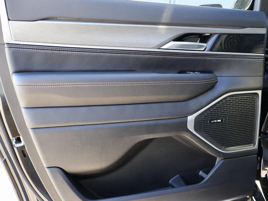 new 2025 Jeep Wagoneer L car, priced at $73,284