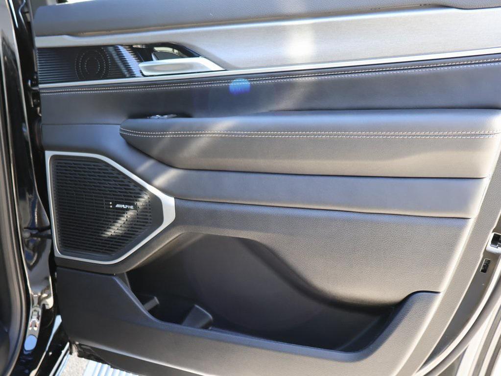 new 2025 Jeep Wagoneer L car, priced at $73,284