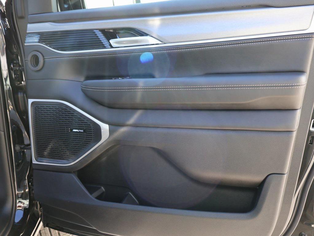 new 2025 Jeep Wagoneer L car, priced at $73,284