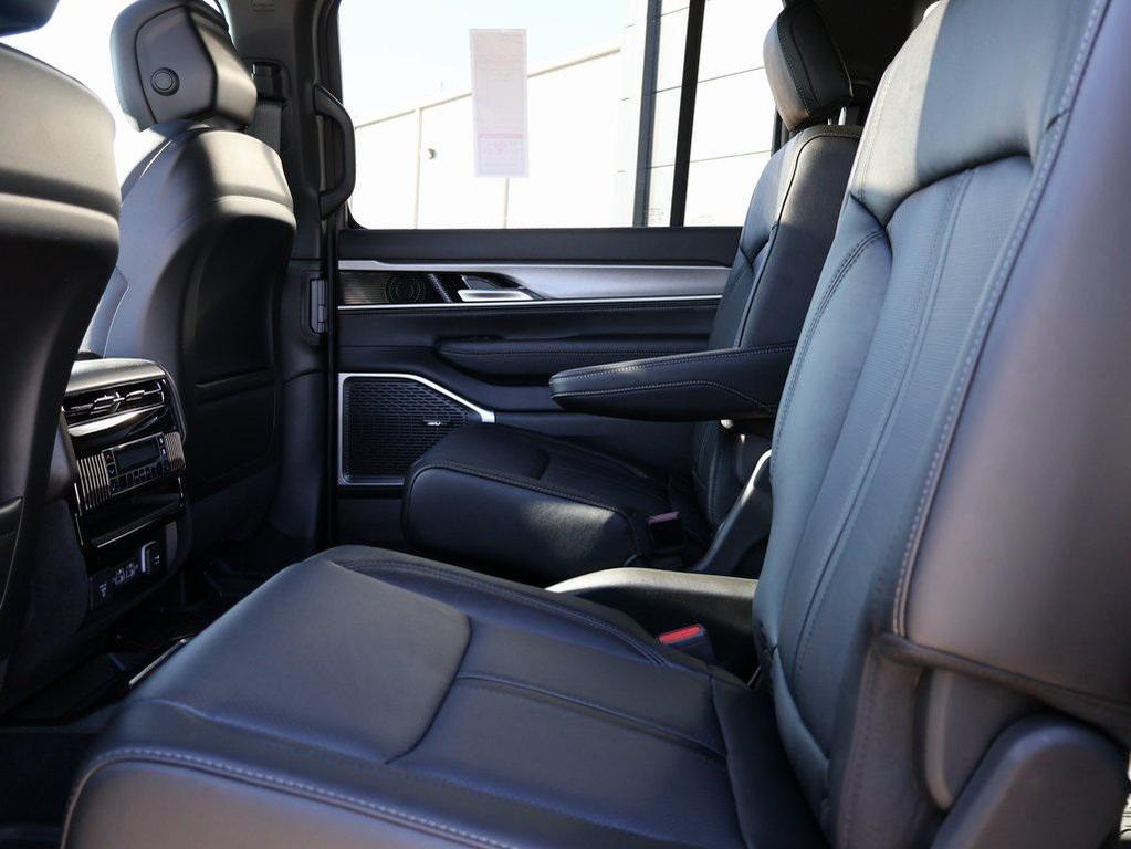 new 2025 Jeep Wagoneer L car, priced at $73,284