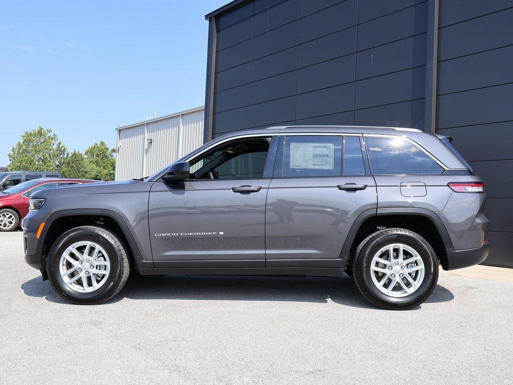 new 2025 Jeep Grand Cherokee car, priced at $33,908