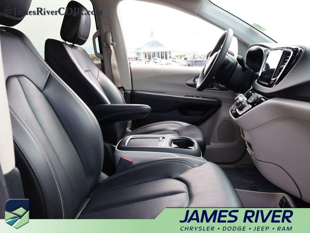 used 2023 Chrysler Pacifica car, priced at $22,945