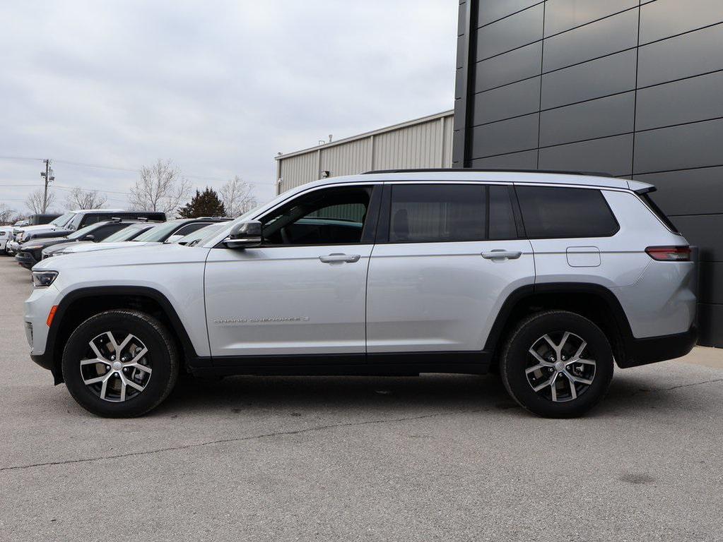 used 2025 Jeep Grand Cherokee L car, priced at $40,580