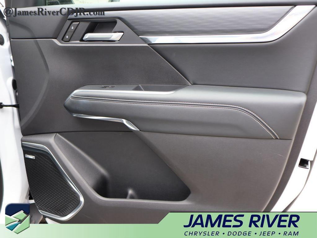 used 2026 GMC Acadia car, priced at $43,812