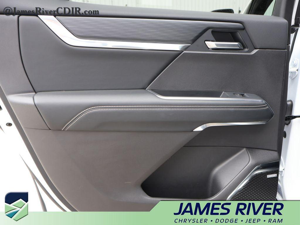 used 2026 GMC Acadia car, priced at $43,812