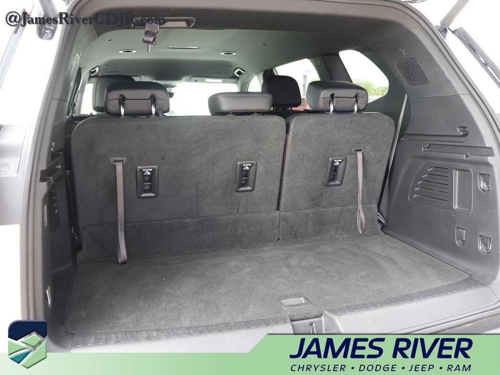 used 2026 GMC Acadia car, priced at $43,812