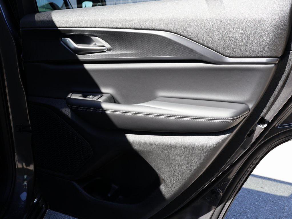 new 2025 Jeep Grand Cherokee car, priced at $33,011