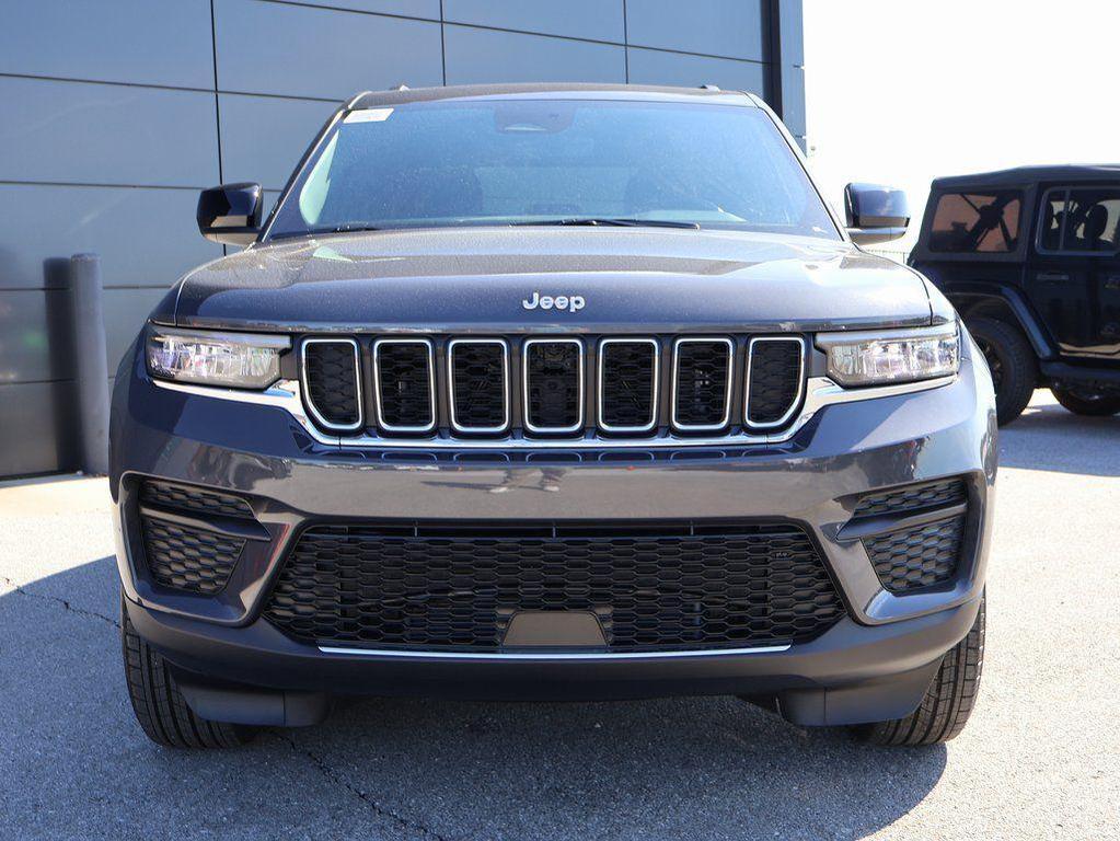 new 2025 Jeep Grand Cherokee car, priced at $33,620