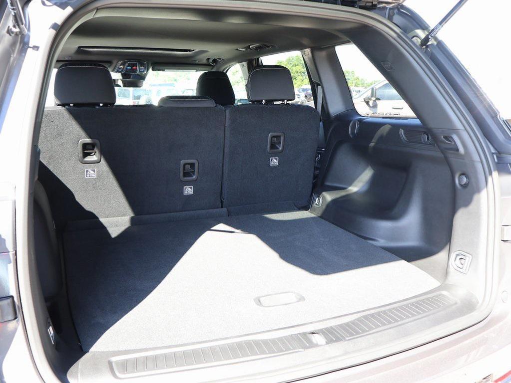 new 2025 Jeep Grand Cherokee car, priced at $33,011