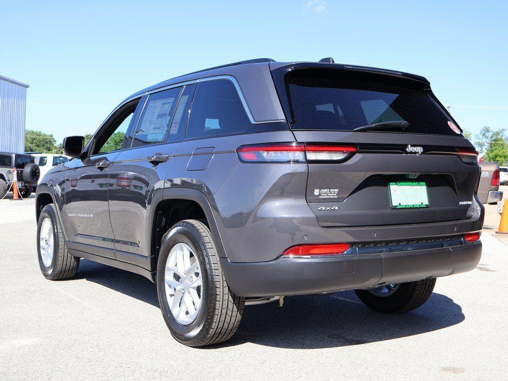 new 2025 Jeep Grand Cherokee car, priced at $33,620