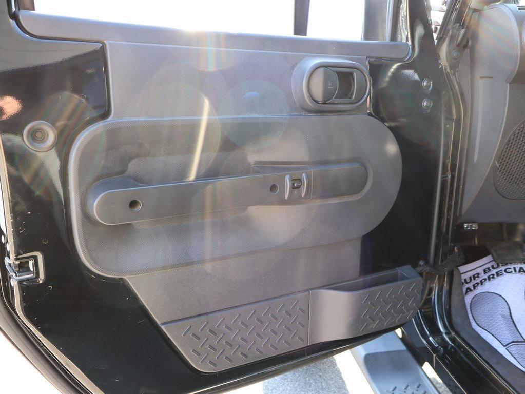 used 2009 Jeep Wrangler Unlimited car, priced at $7,200