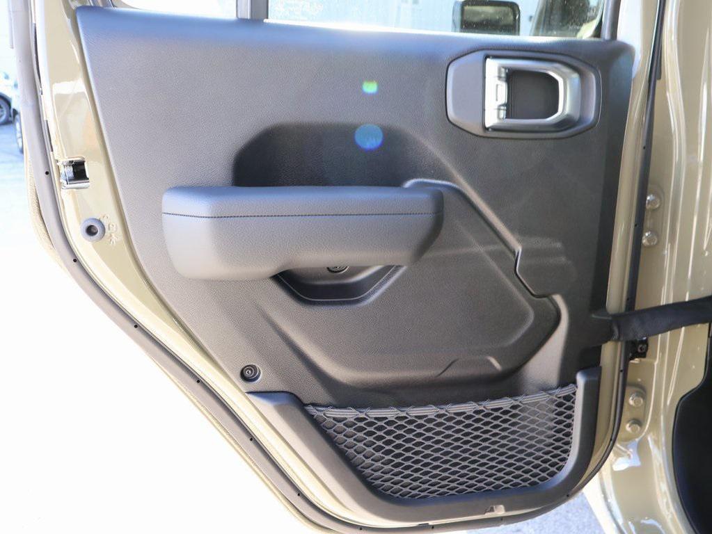 new 2026 Jeep Wrangler car, priced at $48,471