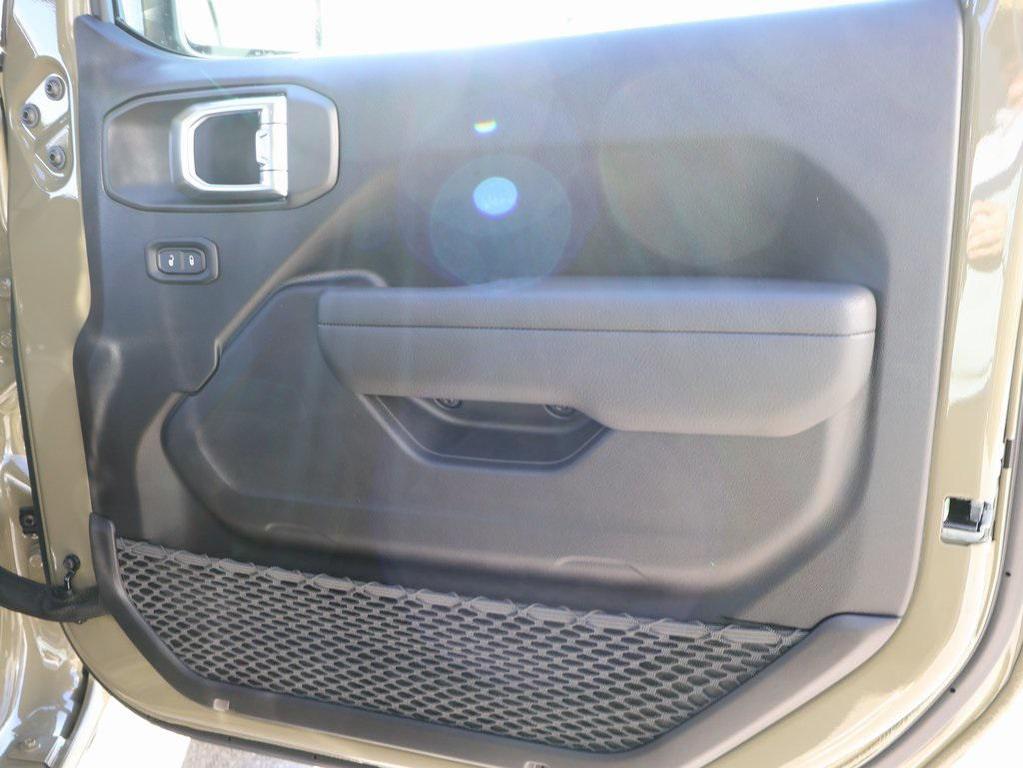 new 2026 Jeep Wrangler car, priced at $48,471