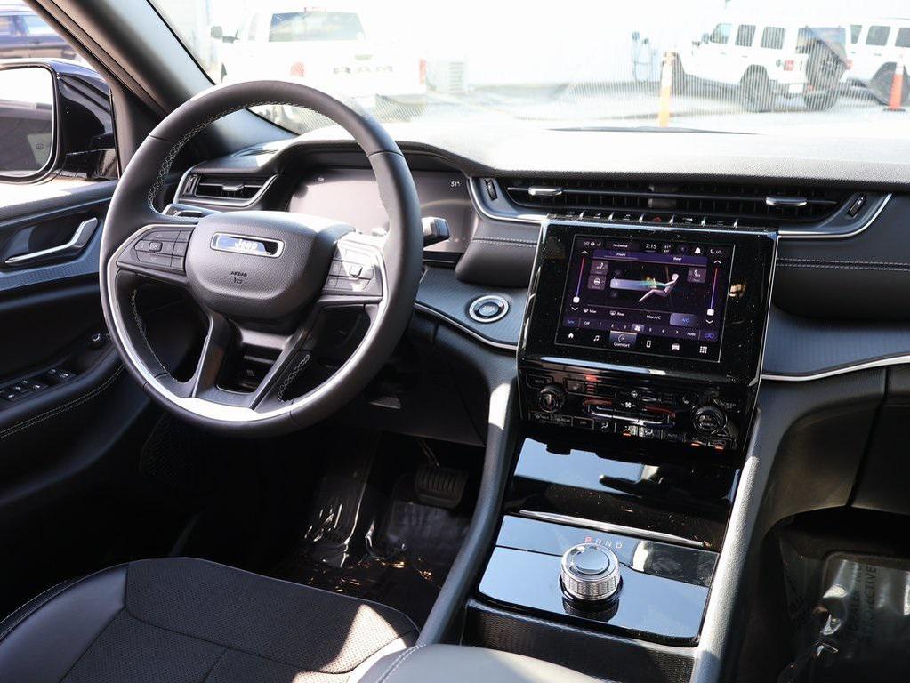 new 2025 Jeep Grand Cherokee L car, priced at $39,014