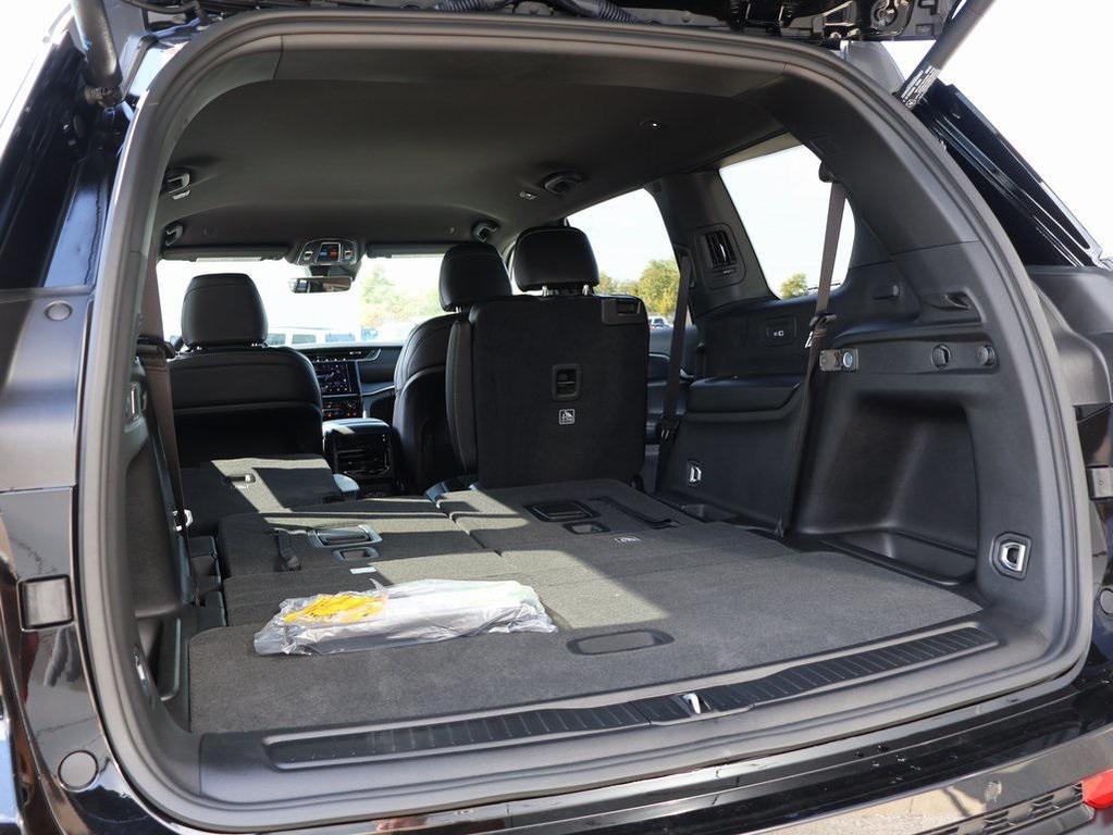 new 2025 Jeep Grand Cherokee L car, priced at $39,014