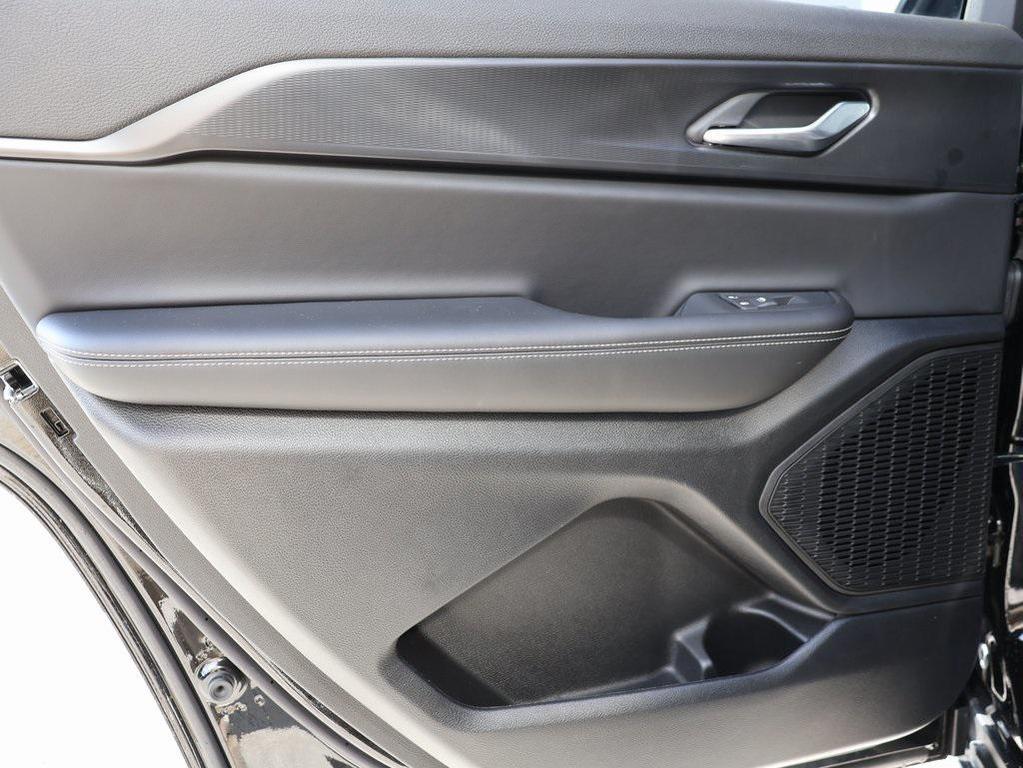 new 2025 Jeep Grand Cherokee L car, priced at $39,014