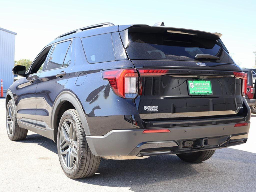 used 2025 Ford Explorer car, priced at $37,399