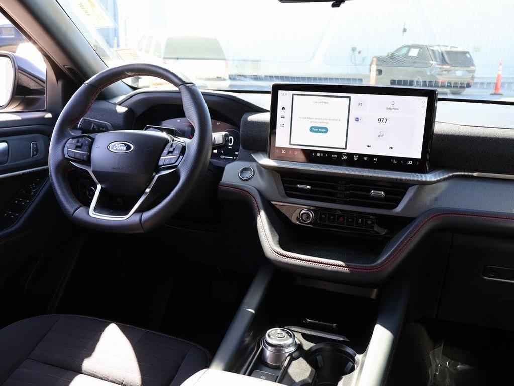 used 2025 Ford Explorer car, priced at $37,399