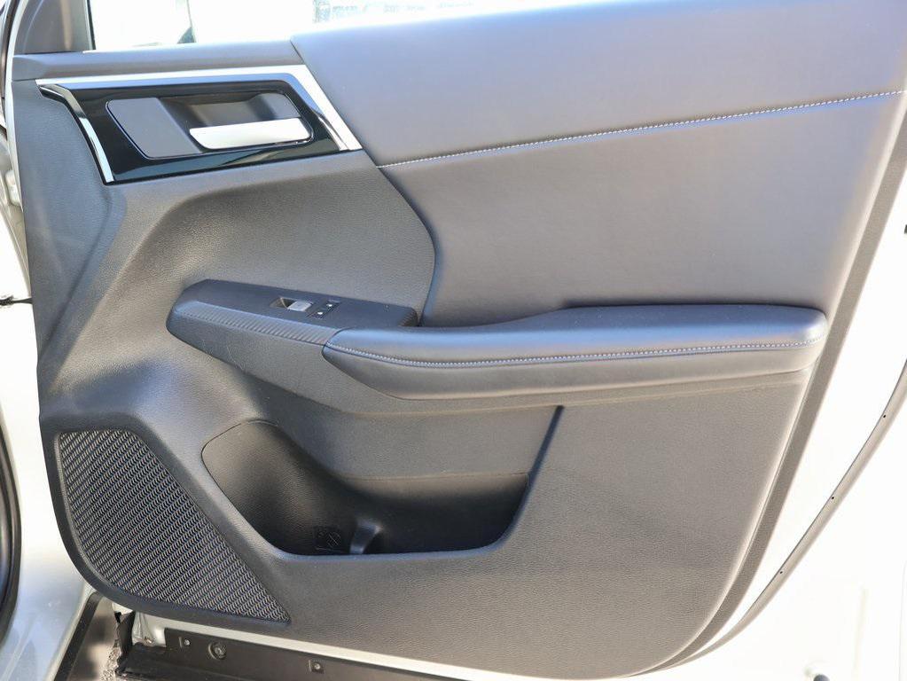 used 2024 Mitsubishi Outlander car, priced at $23,449