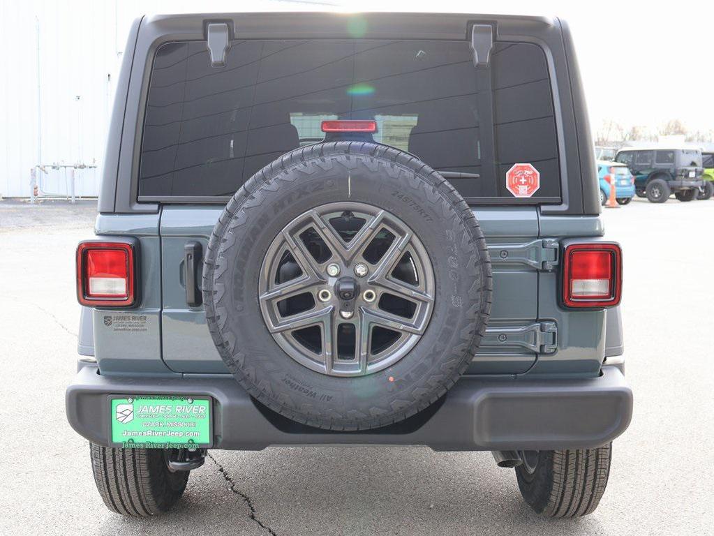 new 2026 Jeep Wrangler car, priced at $45,031