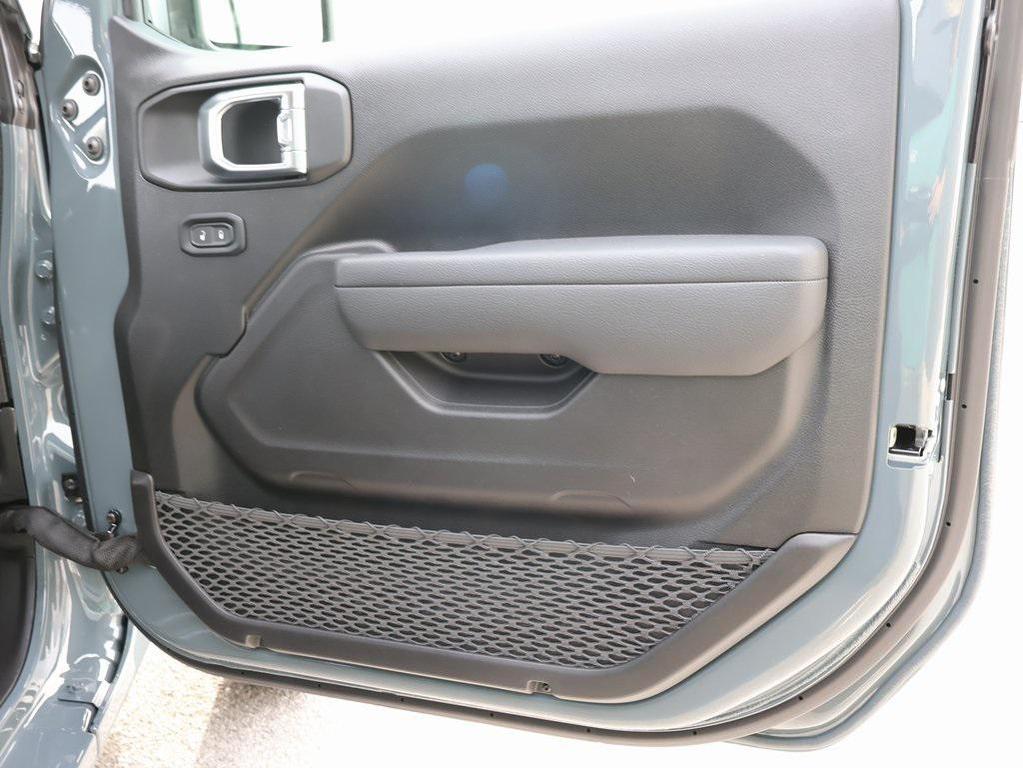 new 2026 Jeep Wrangler car, priced at $45,031