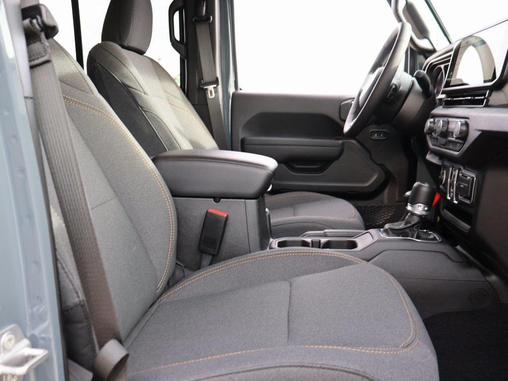 new 2026 Jeep Wrangler car, priced at $45,031