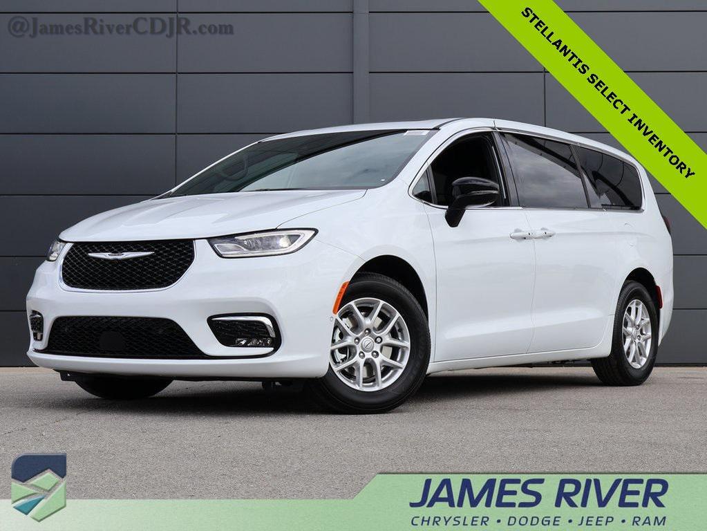 new 2026 Chrysler Pacifica car, priced at $42,022