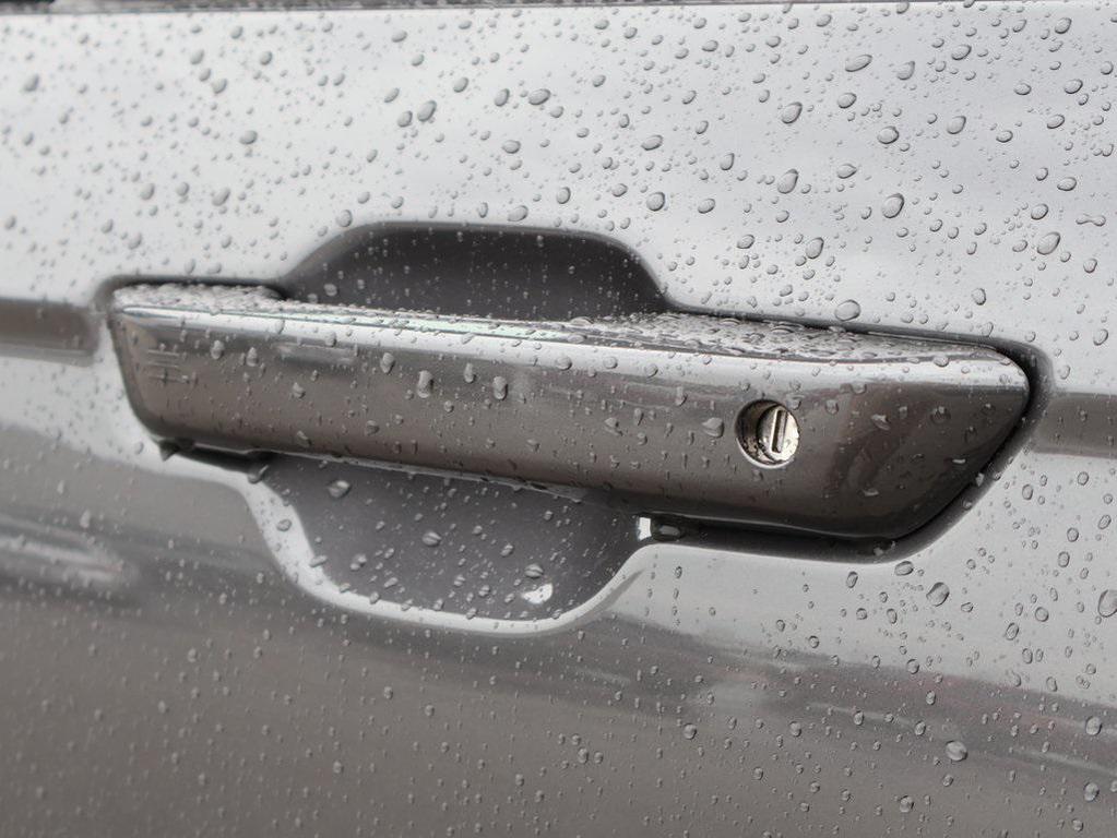 new 2025 Jeep Grand Cherokee car, priced at $40,013