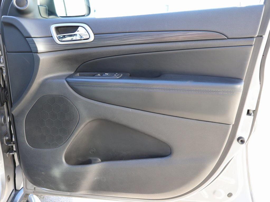 used 2019 Jeep Grand Cherokee car, priced at $16,999