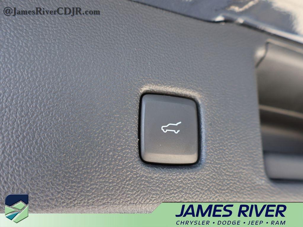 used 2022 Ford Escape car, priced at $17,871