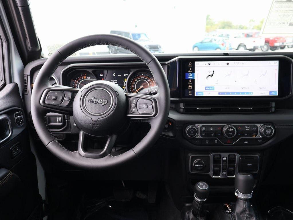 new 2025 Jeep Gladiator car, priced at $41,379