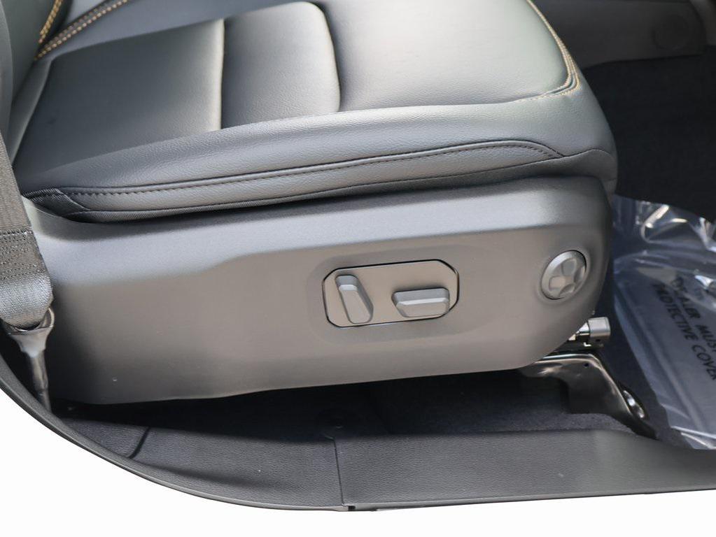 new 2025 Jeep Gladiator car, priced at $41,379