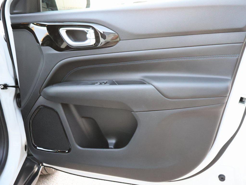 new 2026 Jeep Compass car, priced at $28,640