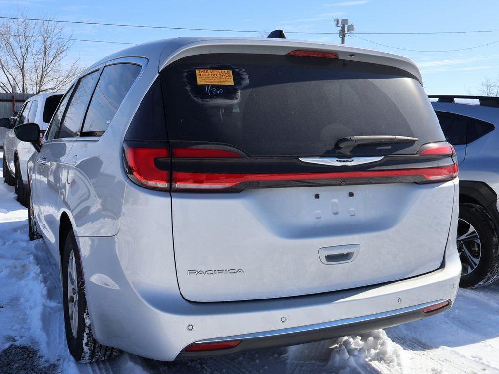 used 2024 Chrysler Pacifica car, priced at $32,000
