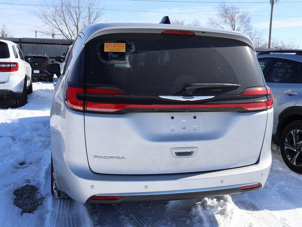 used 2024 Chrysler Pacifica car, priced at $32,000