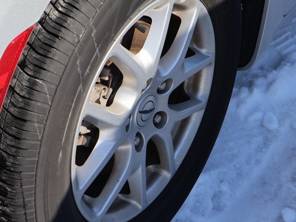 used 2024 Chrysler Pacifica car, priced at $32,000