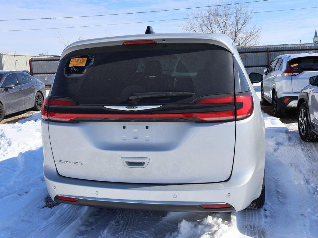 used 2024 Chrysler Pacifica car, priced at $32,000