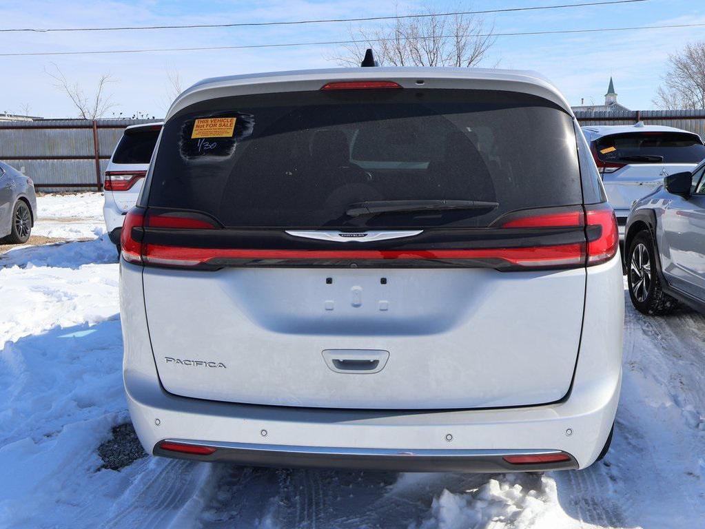 used 2024 Chrysler Pacifica car, priced at $32,000
