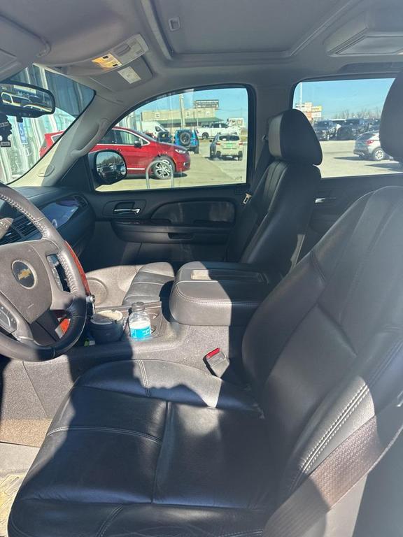 used 2009 Chevrolet Suburban car, priced at $10,500