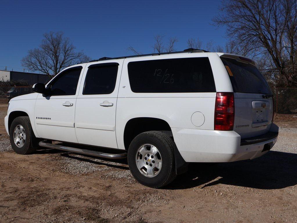 used 2009 Chevrolet Suburban car, priced at $10,500