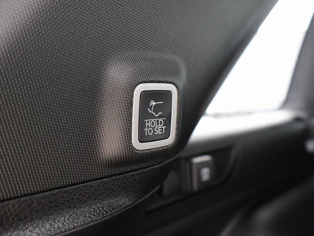 new 2025 Jeep Grand Cherokee car, priced at $38,595