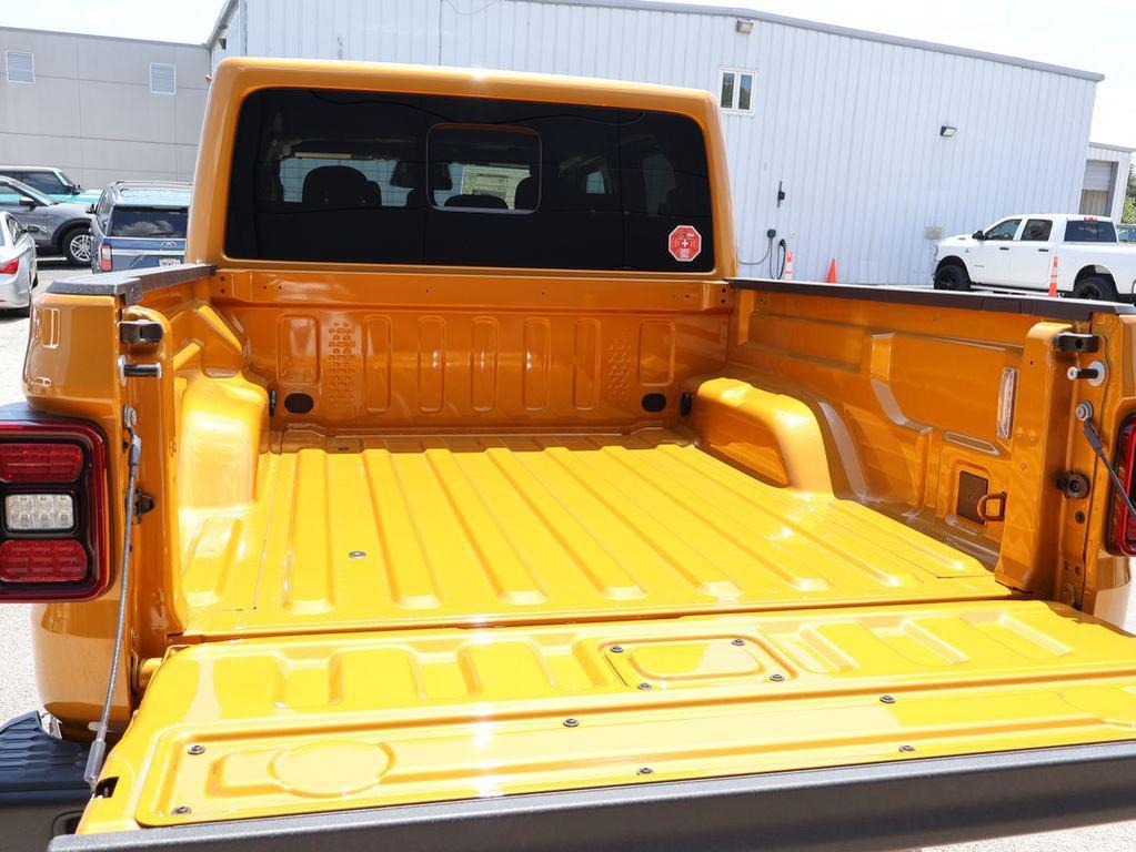 new 2026 Jeep Gladiator car, priced at $51,416