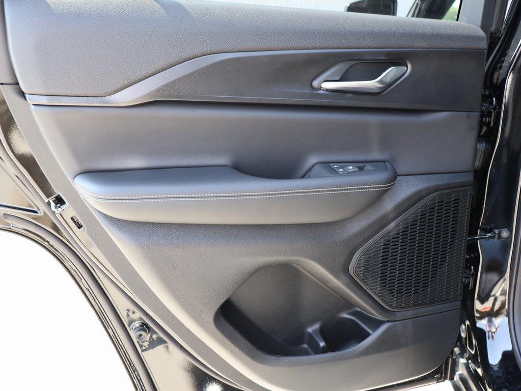 new 2025 Jeep Grand Cherokee car, priced at $38,470