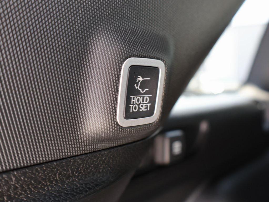 new 2025 Jeep Grand Cherokee car, priced at $38,470