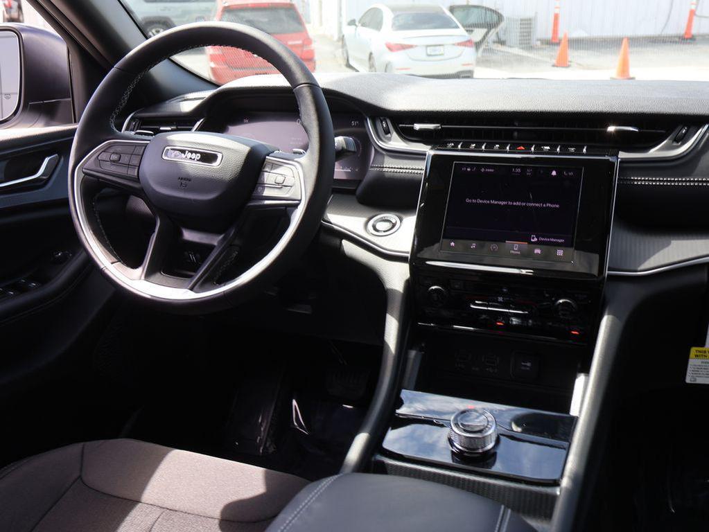 new 2026 Jeep Grand Cherokee car, priced at $37,485