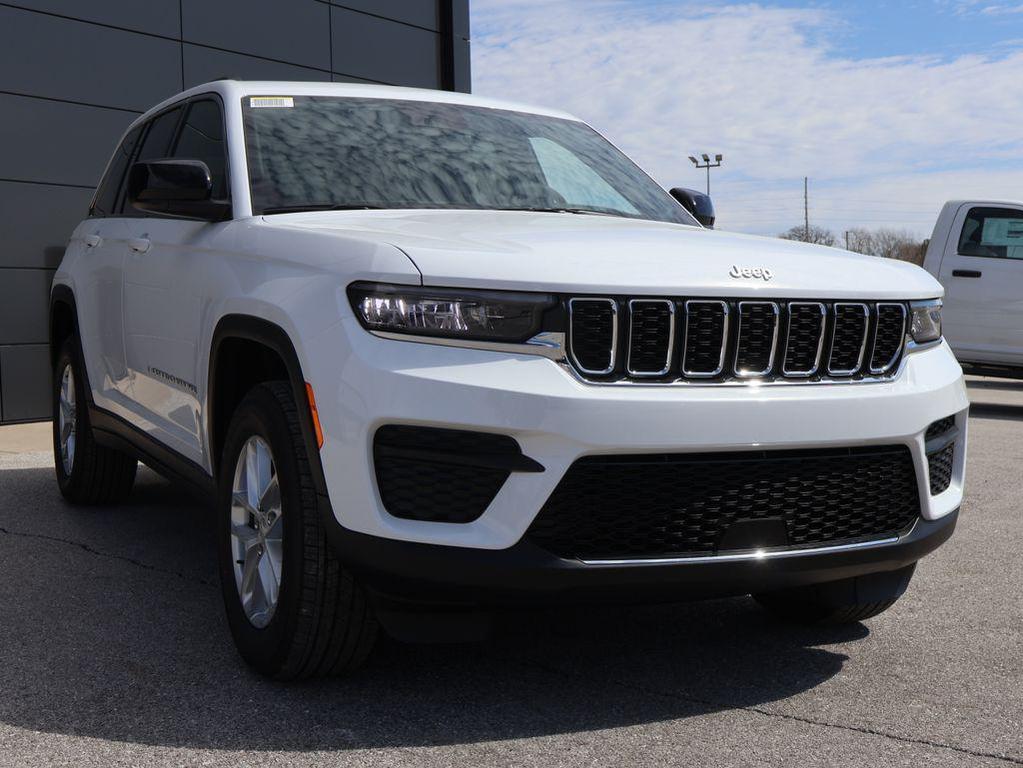 new 2026 Jeep Grand Cherokee car, priced at $37,485